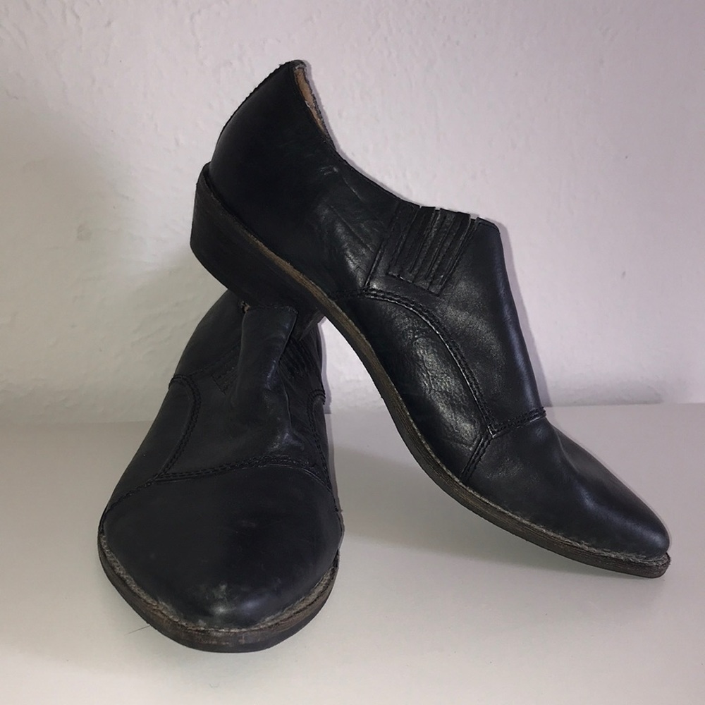 Nicole Ankle Boots: Size: 8.5